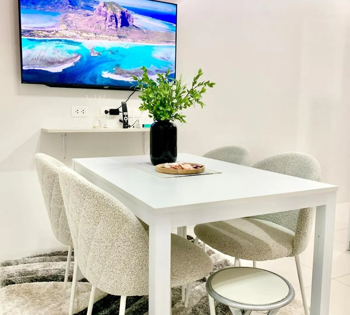 Panglao-Island Condo Unit Rental 1 Дао